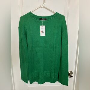 Zesica L Crew Neck Soft Side Slit Loose Pullover Kelly Green NWT